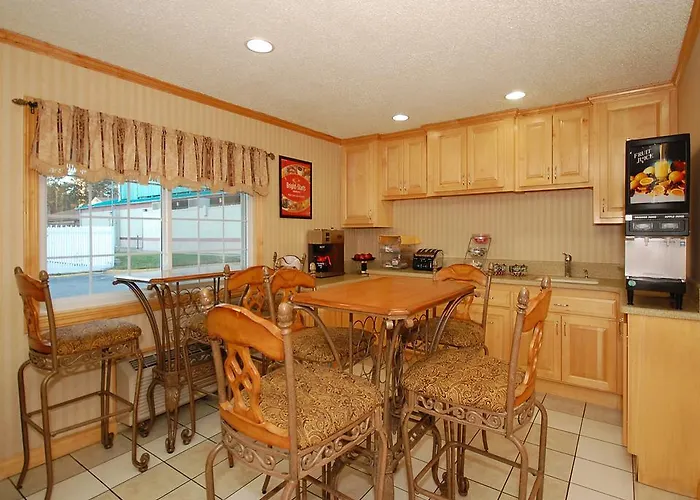 Boutique hotel only: Rodeway Inn West Dodge